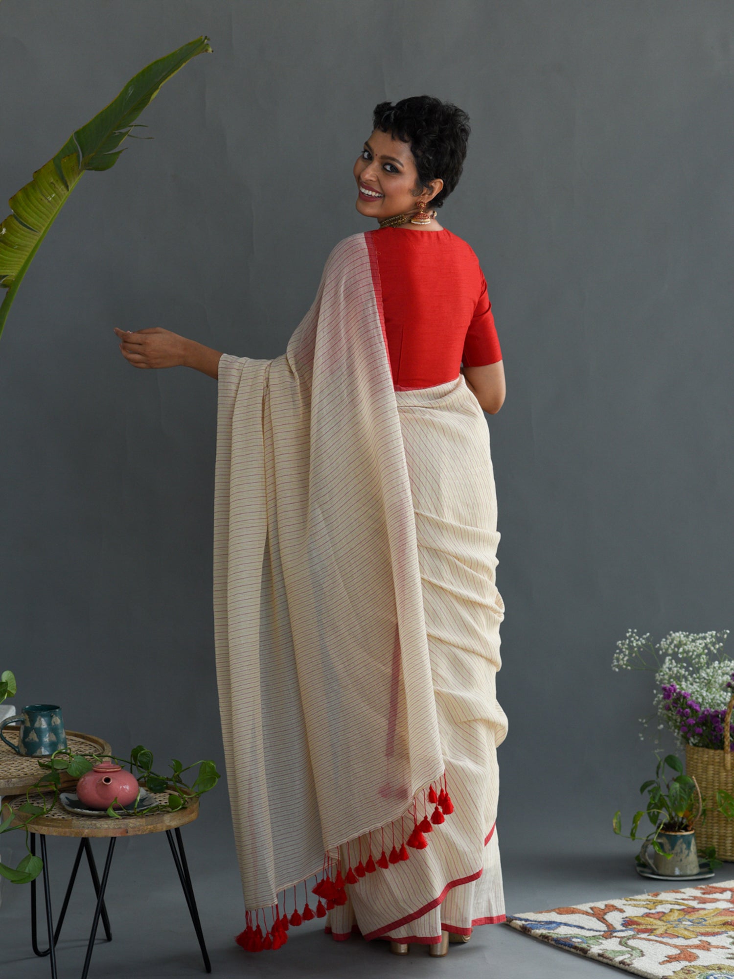 Women's Off White Casual Cotton Blend Saree