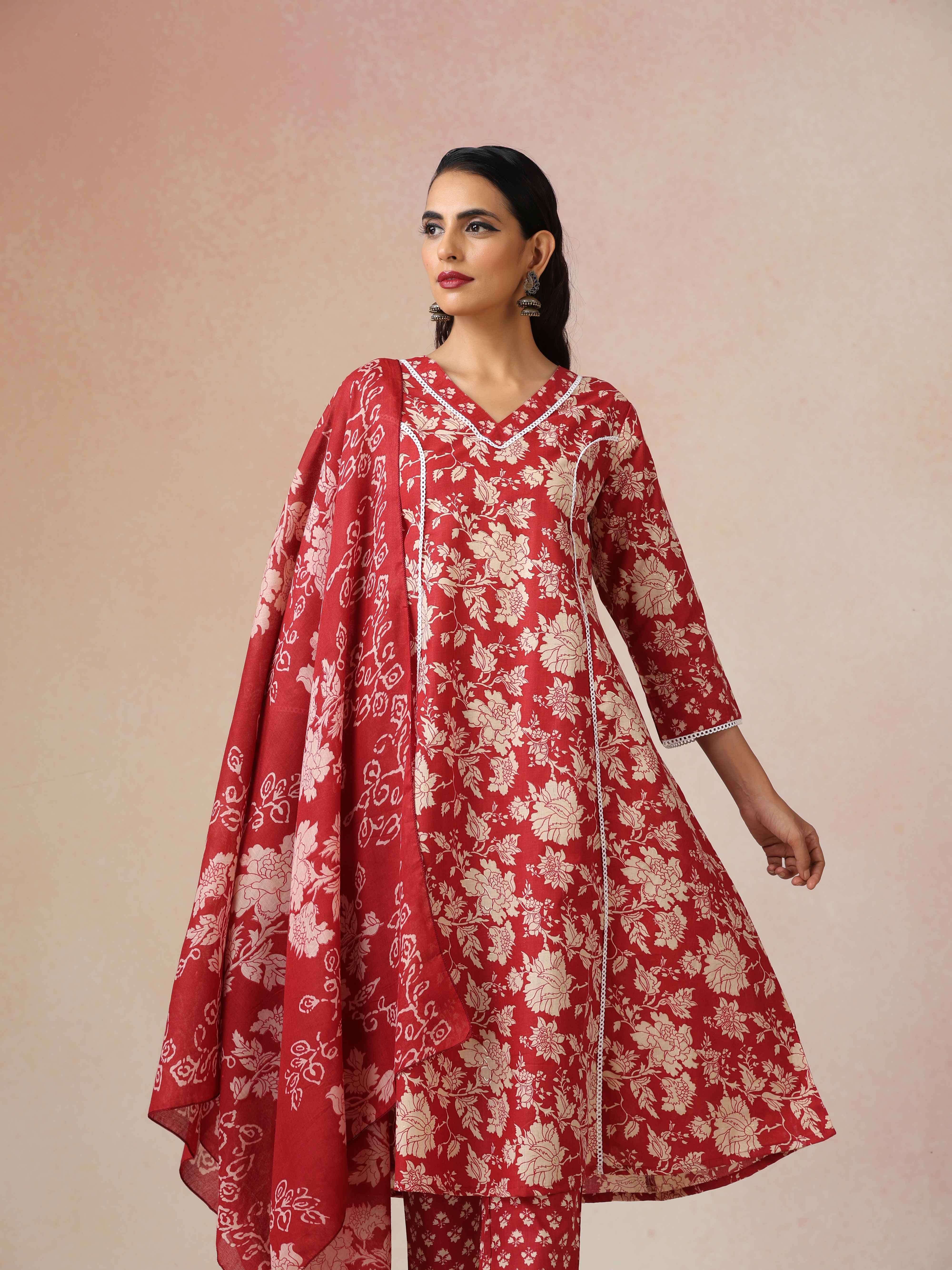 Women's Red Festive Printed Kurta Set