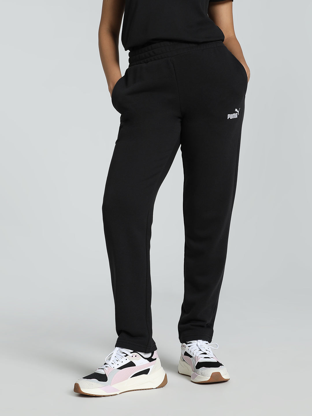 Women Black Casual Regular Solid Track Pant