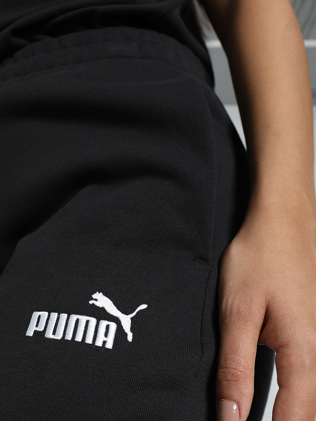 Women Black Casual Regular Solid Track Pant