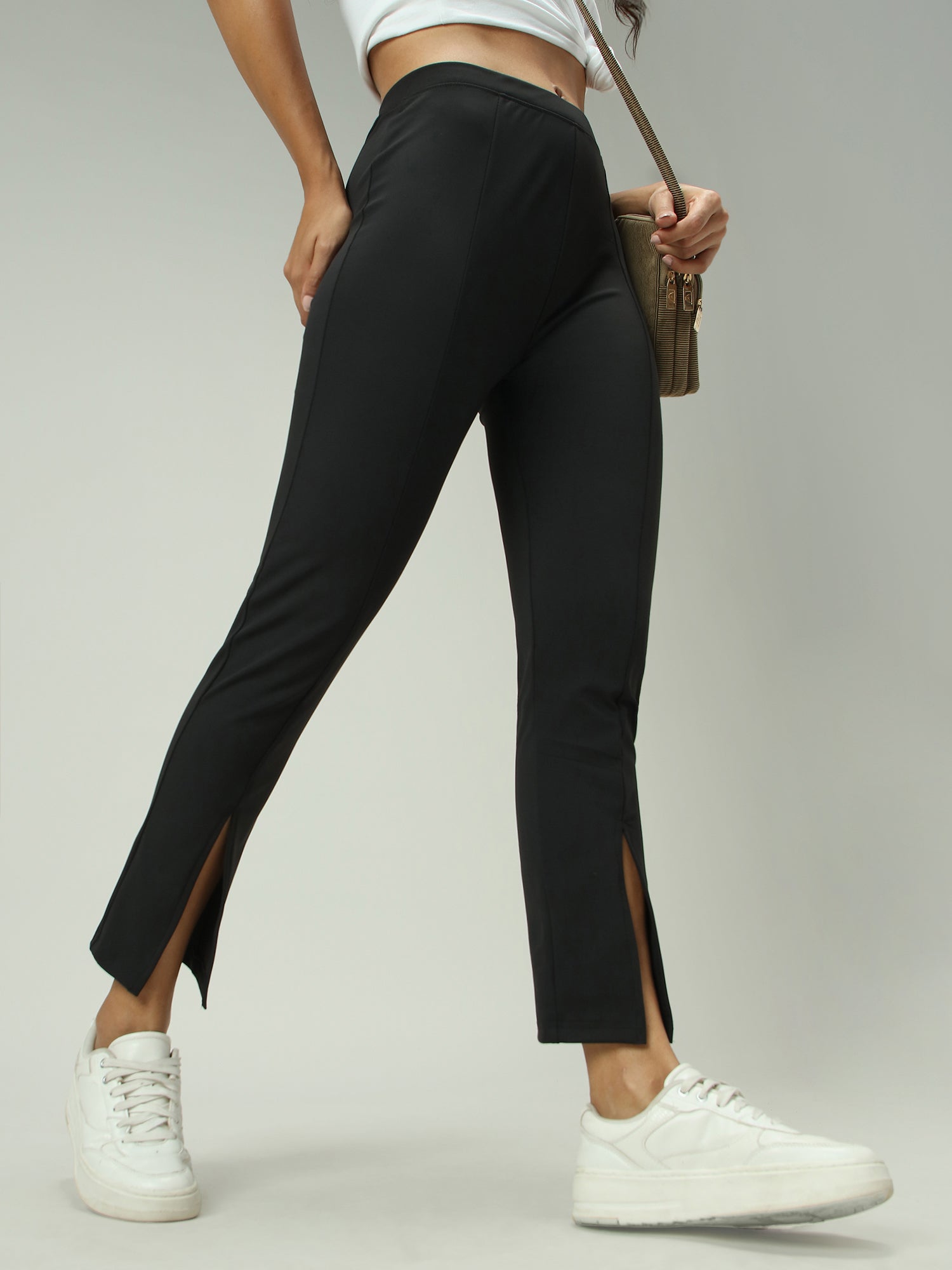 Women's Black Casual Slim Fit Solid Trouser