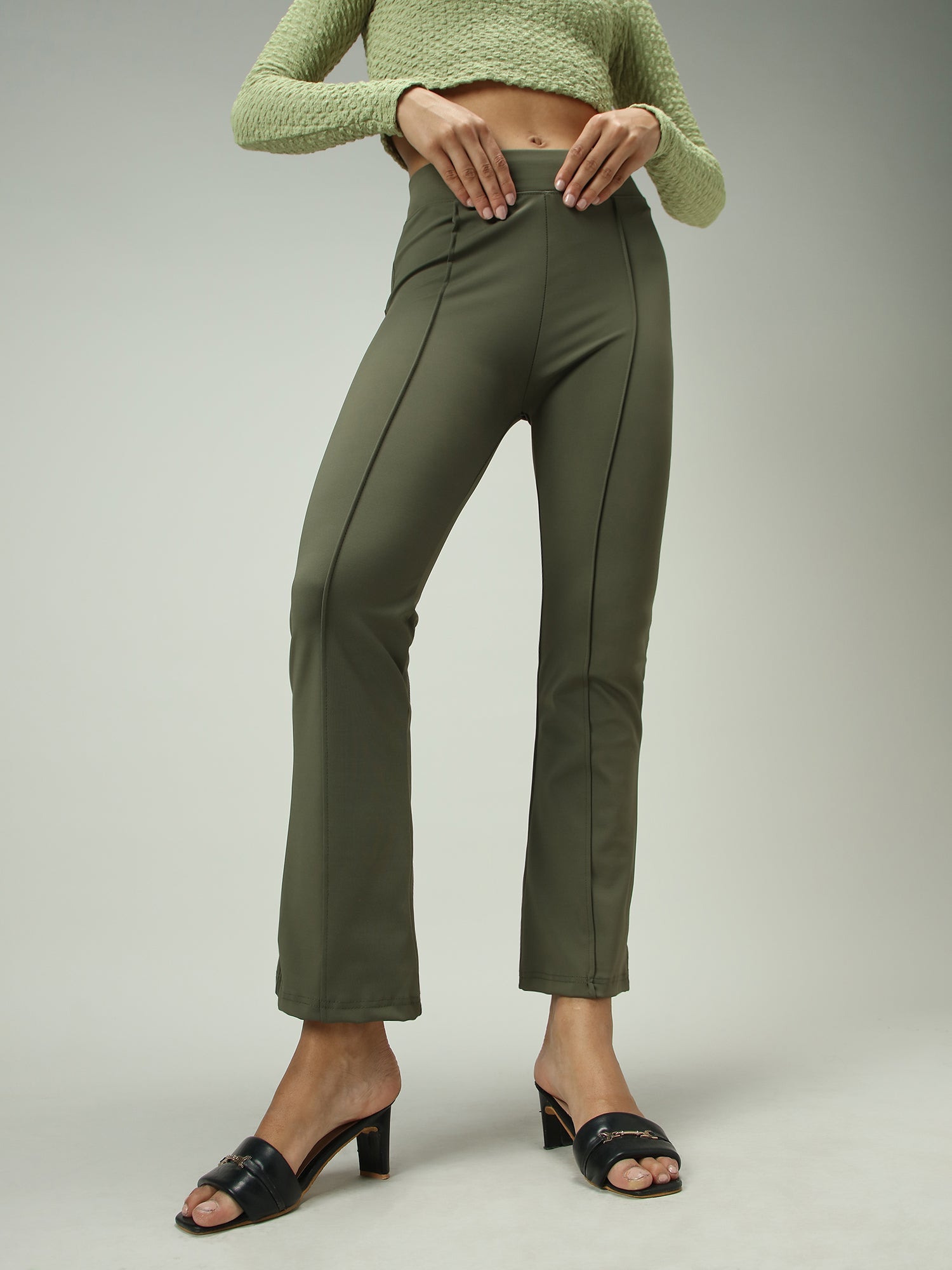 Women's Green Casual Regular Fit Solid Trouser