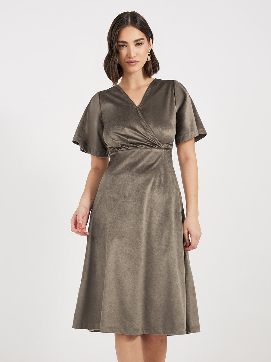 Women's Solid V-Neck 3/4th Sleeves A-Line Midi Dress