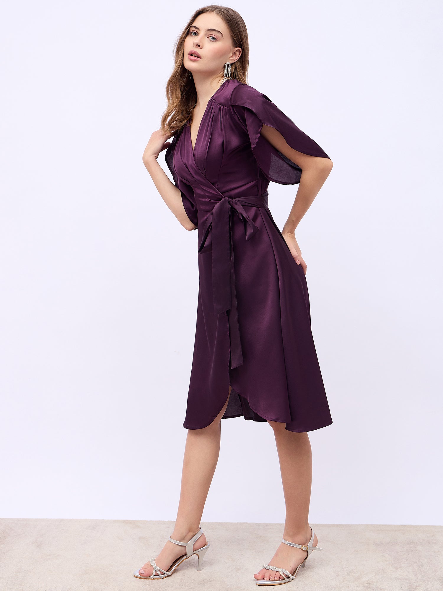 Women's Green V-Neck Wrap Midi Dress with Flared Sleeves