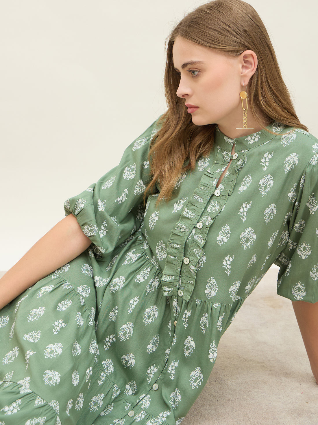 Women'ss Green Floral Mandarin Flared Midi Dresses