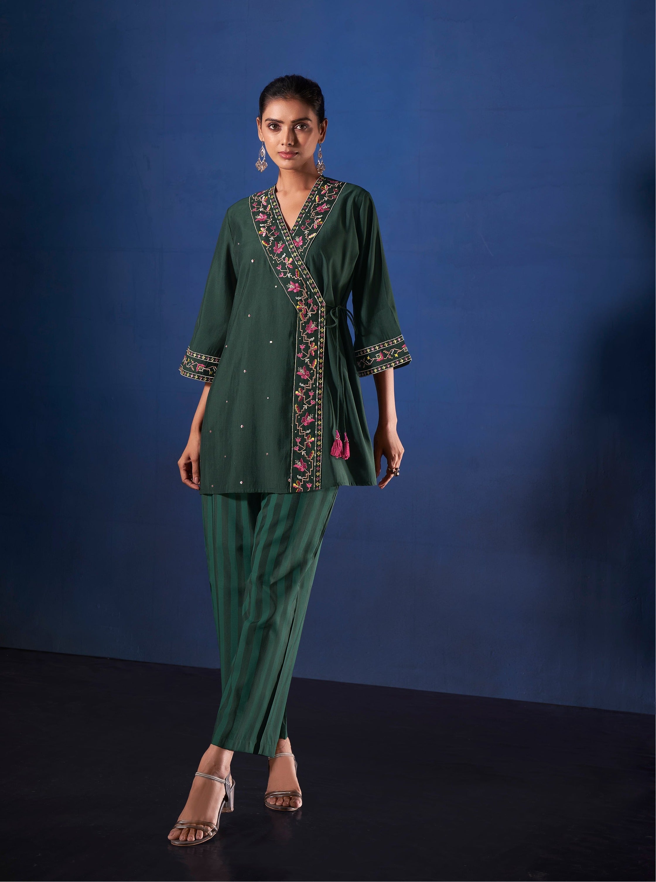 Women's Green Work Regular Fit Embroidered Three Quarter Sleeves Co-Ord Sets