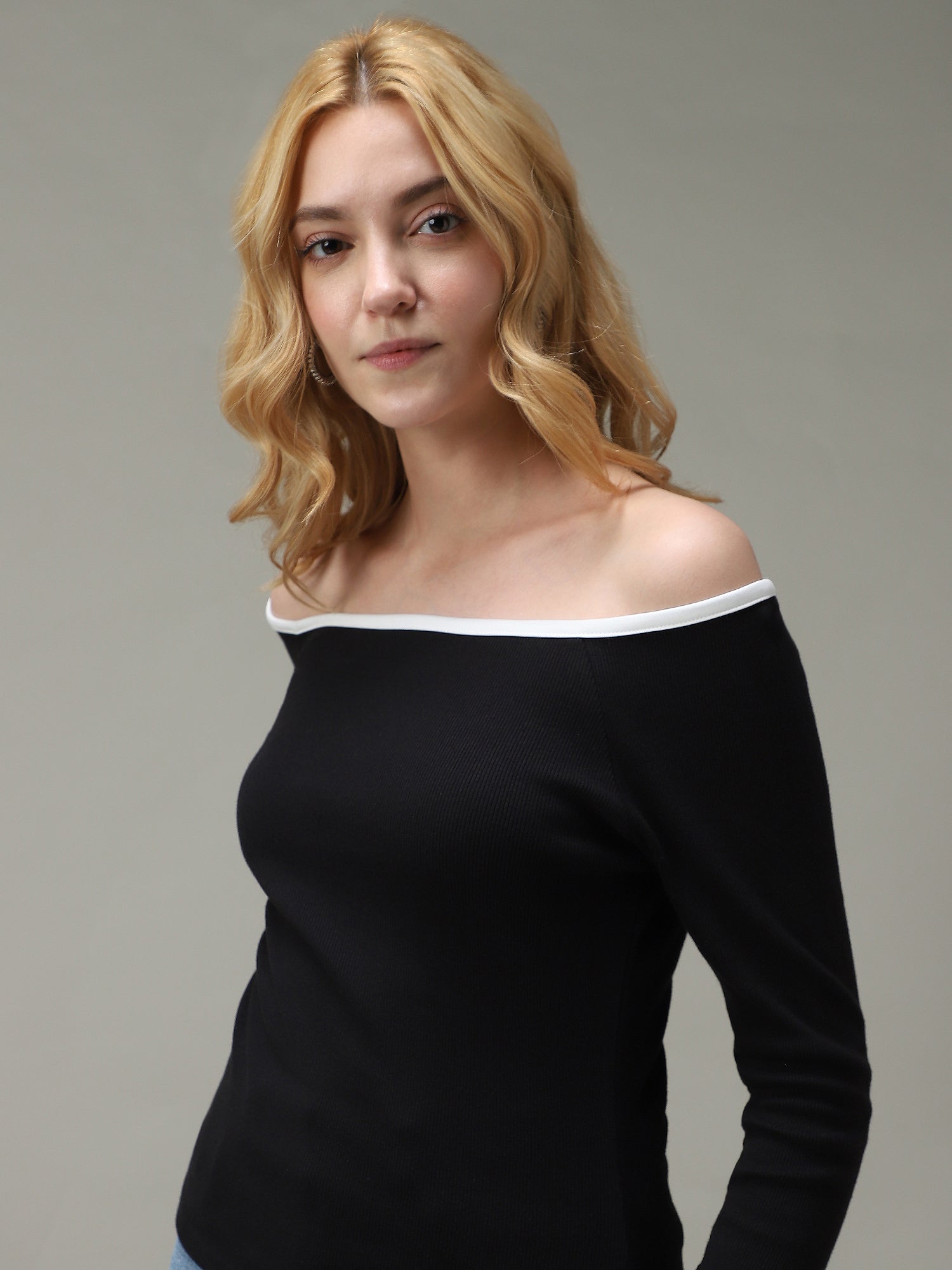 Women's Black Casual Slim Fit Solid Top