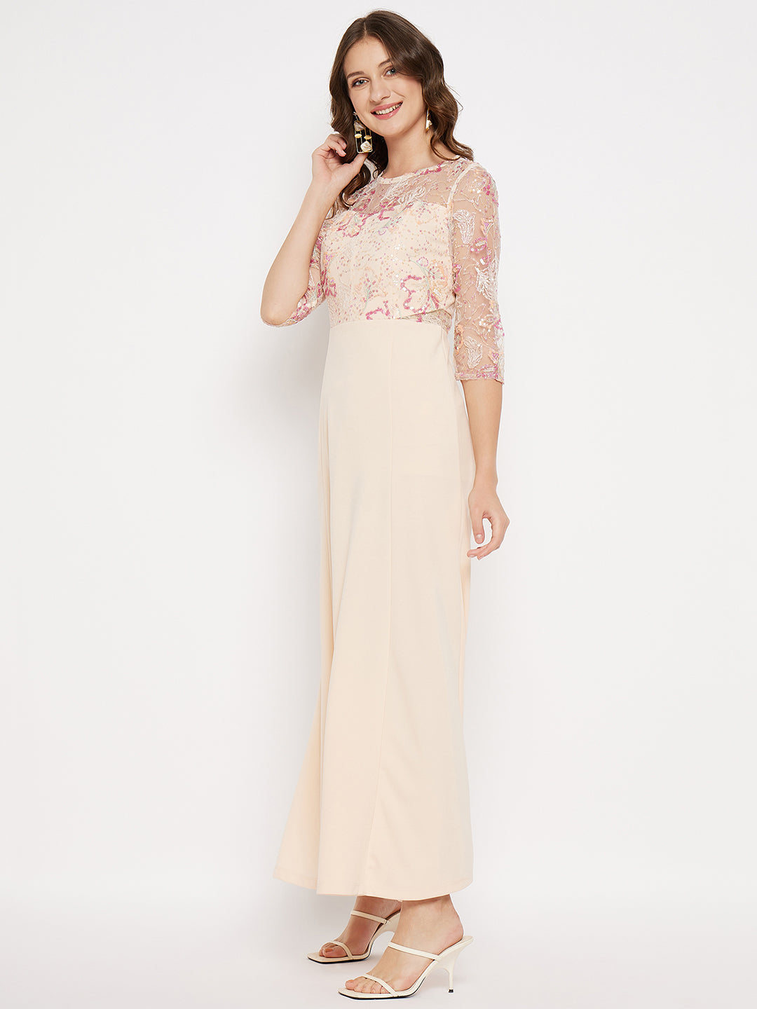 Women's Beige Casual Regular Fit Printed Three Quarter Sleeves Dress