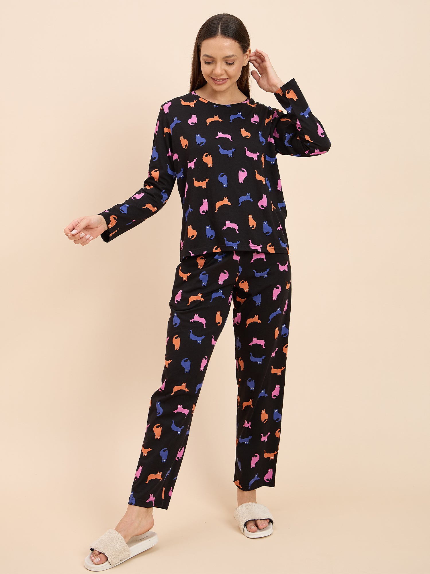 Women's Black Everyday Regular Fit Printed Full Sleeves Night Suits