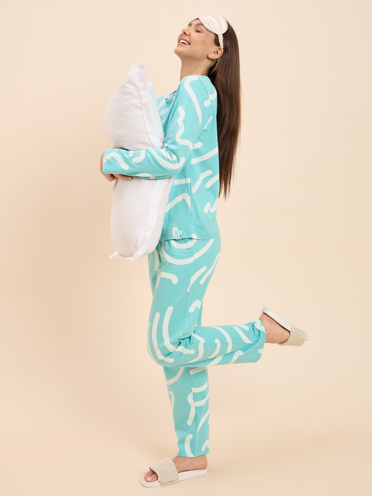 Women's Blue Everyday Regular Fit Printed Full Sleeves Night Suits