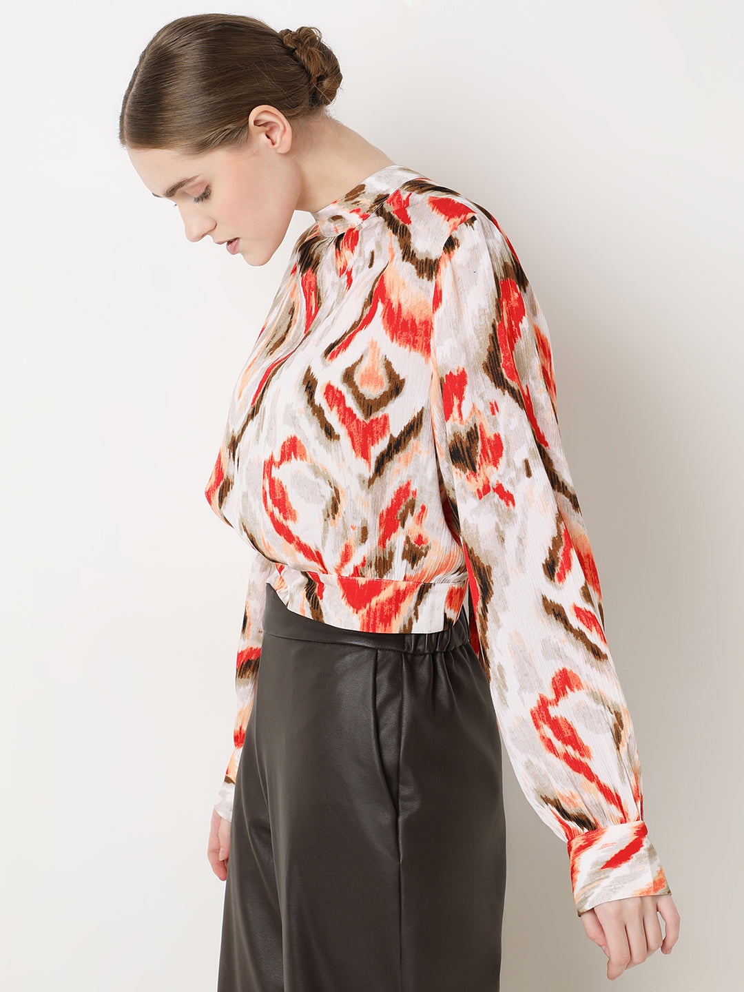 Women's Beige Abstract Print Top