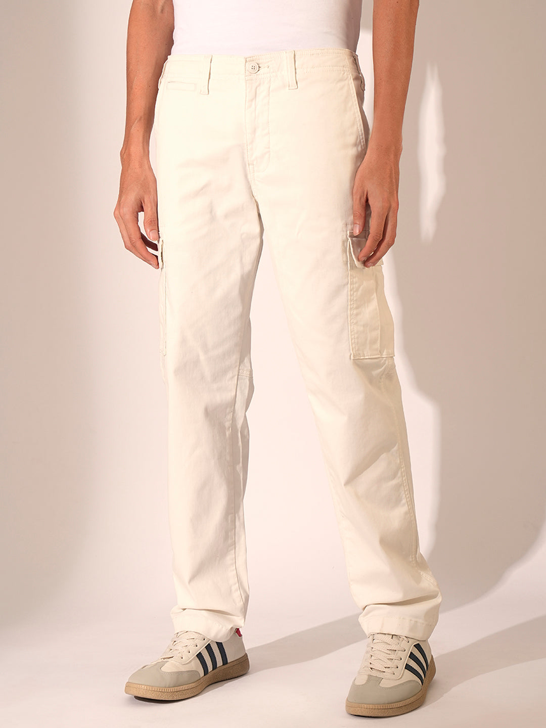 Men's White Casual Regular Fit Solid Trousers