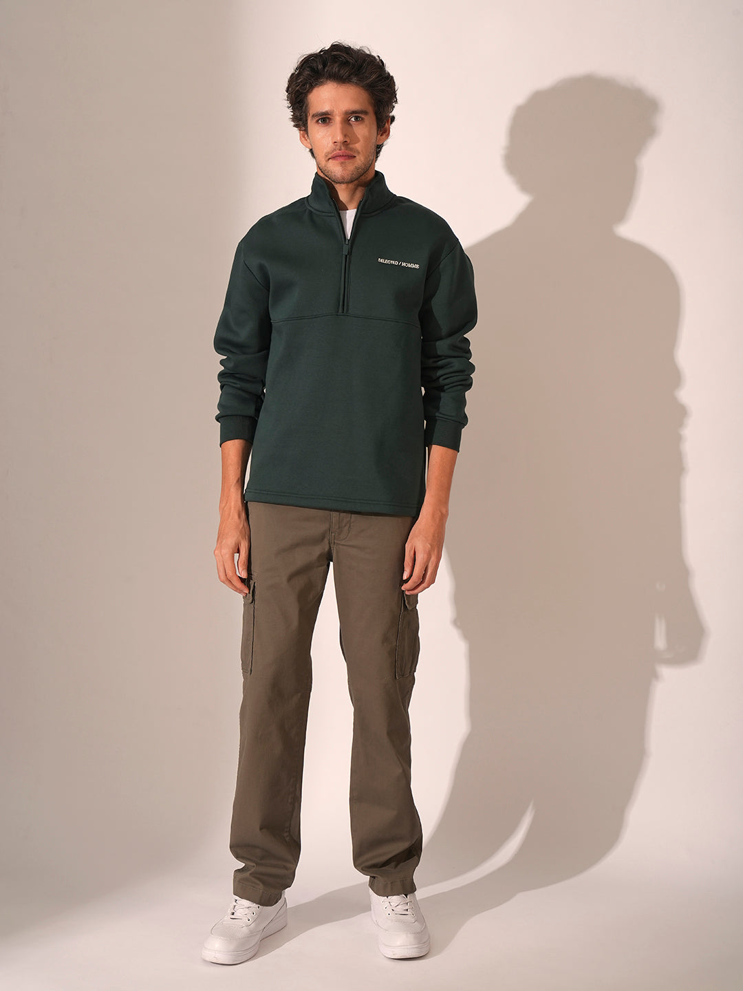 Men's Green Casual Regular Fit Solid Trousers
