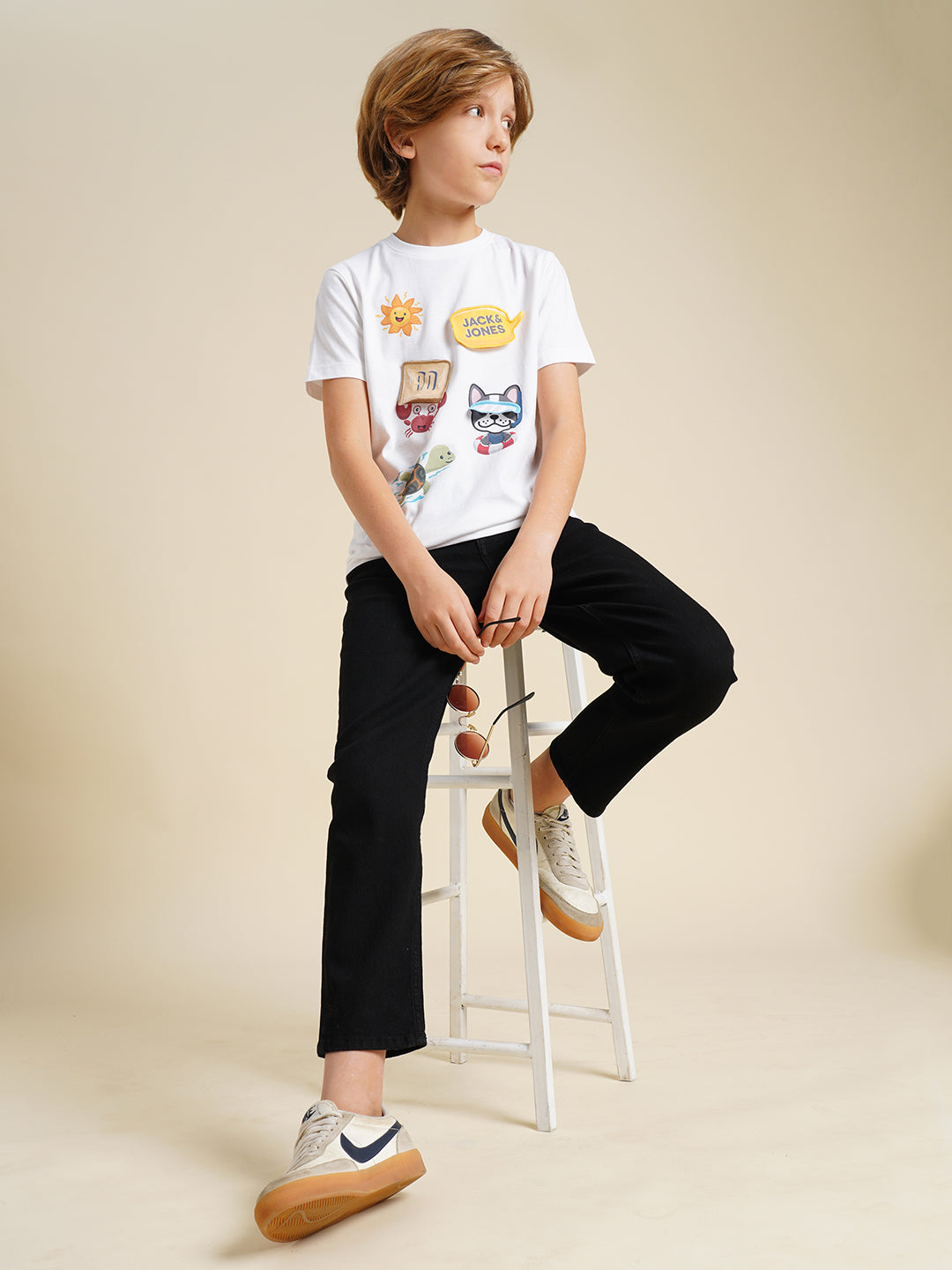 Boys White Printed Regular Fit Casual Tshirt