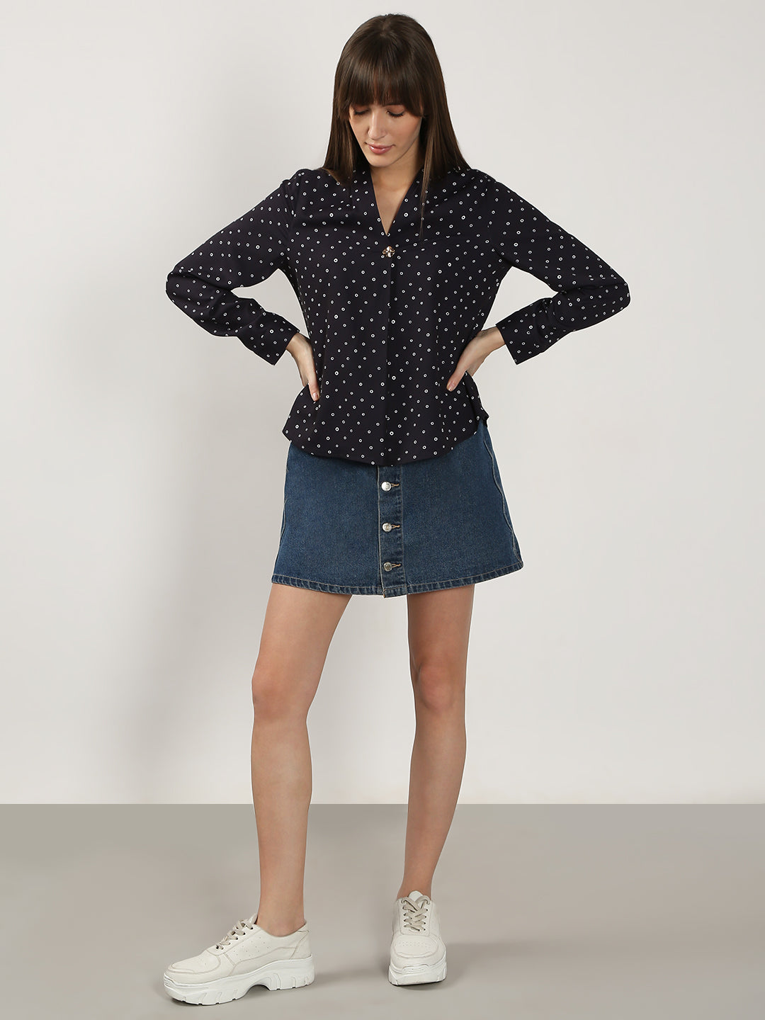 Women's Black Printed V Neck Top