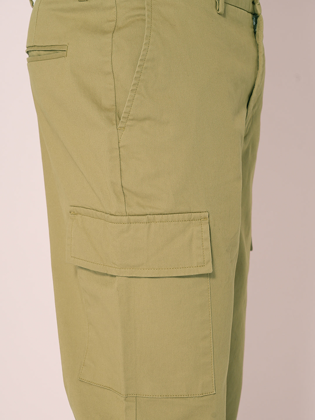 Men's Green Casual Regular Fit Solid Trousers