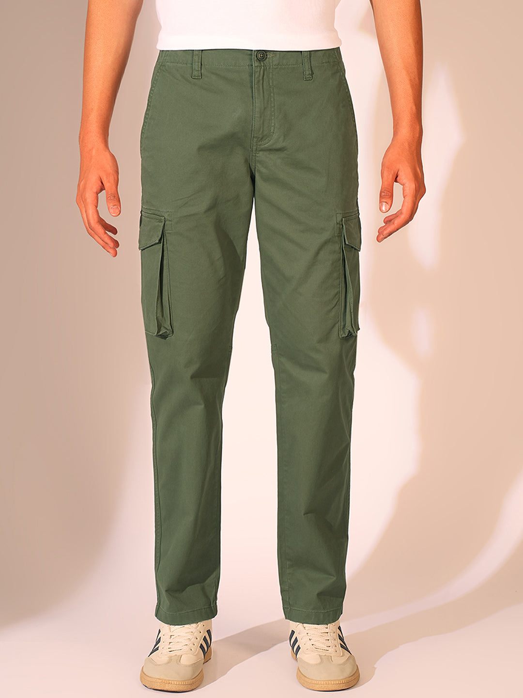 Men's Green Casual Regular Fit Solid Trousers