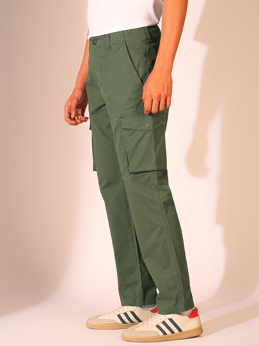 Men's Green Casual Regular Fit Solid Trousers
