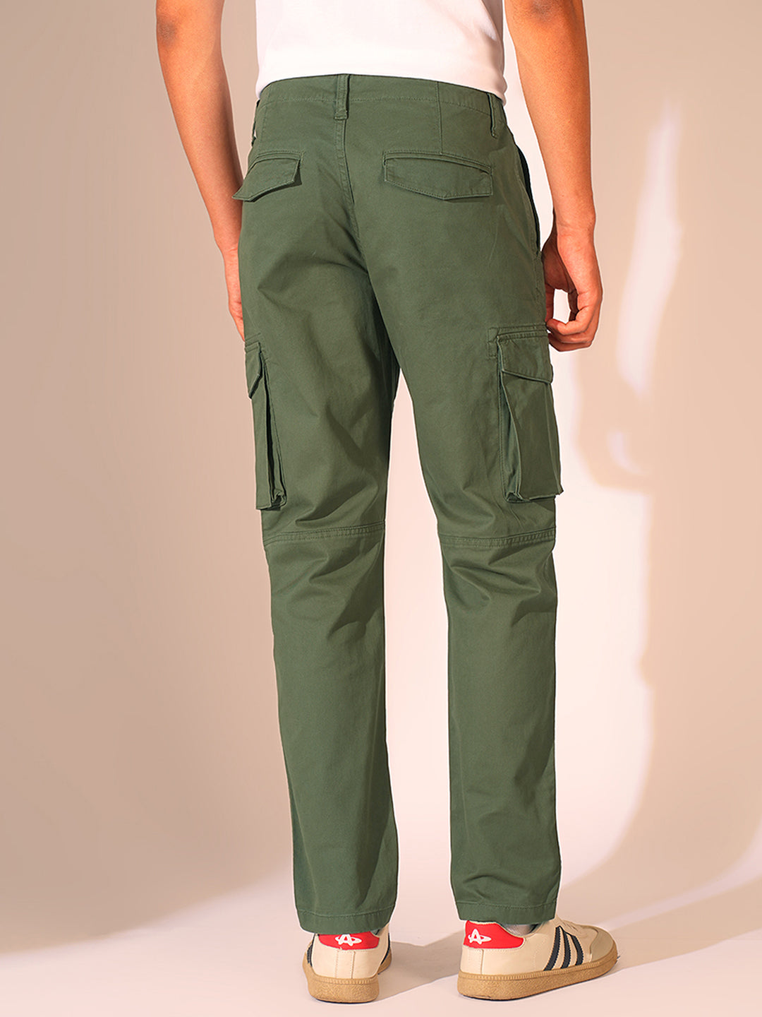 Men's Green Casual Regular Fit Solid Trousers