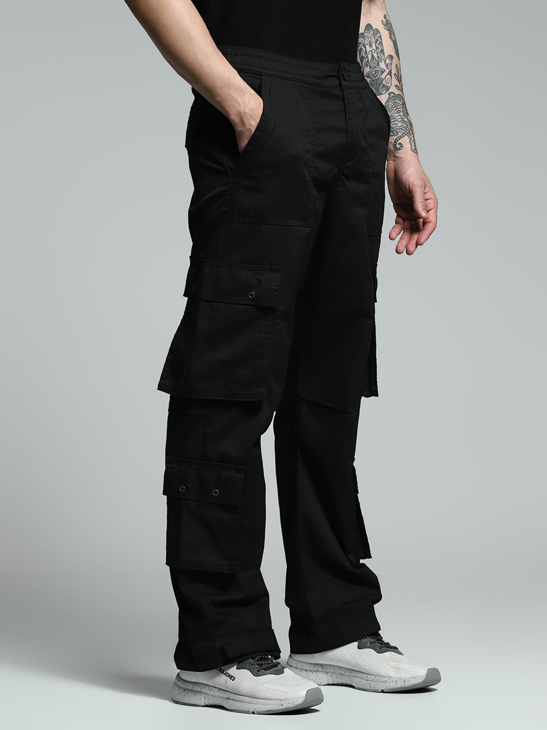 Men's Black Casual Regular Fit Solid  Cargo