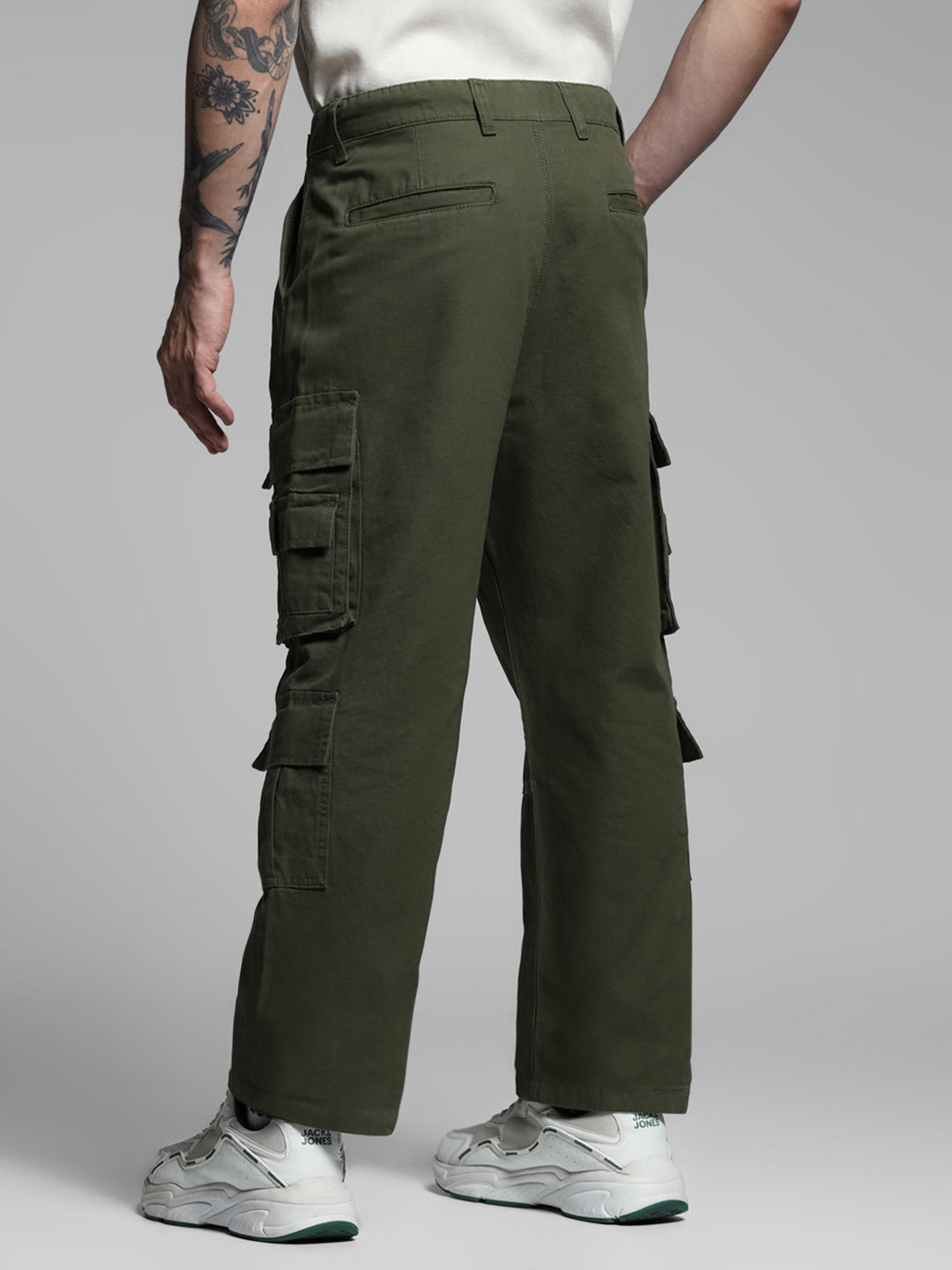 Men's Grey  Casual Regular Fit Solid  Cargo