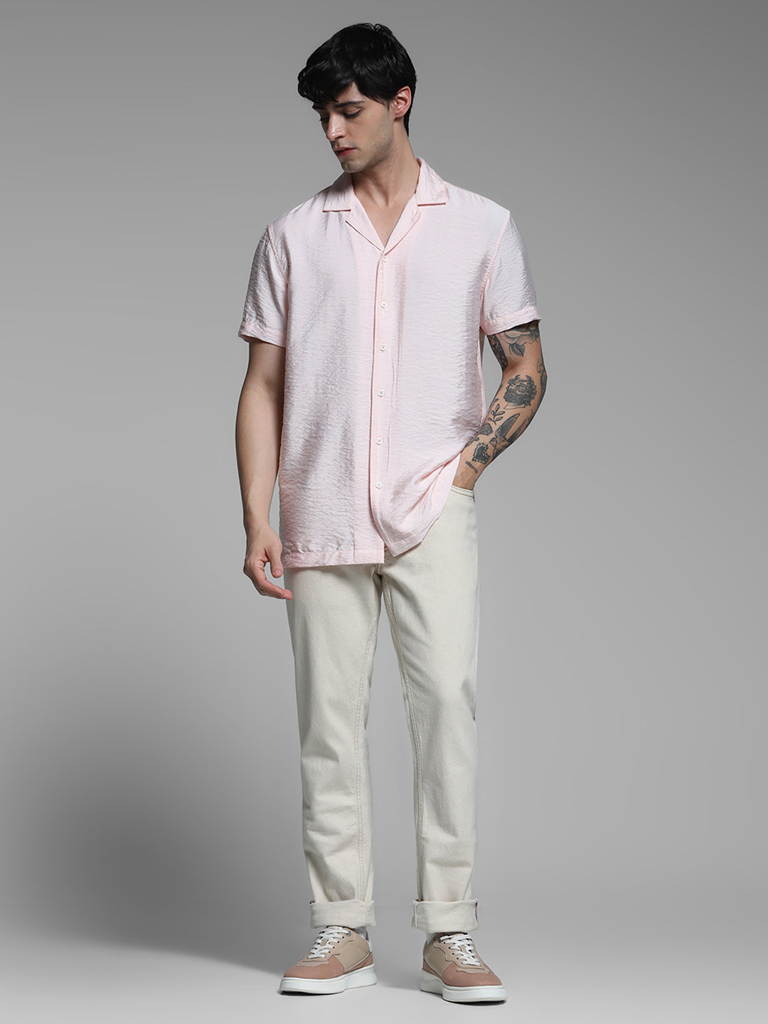 Men's Pink Work Regular Fit Solid Half Sleeves Shirt