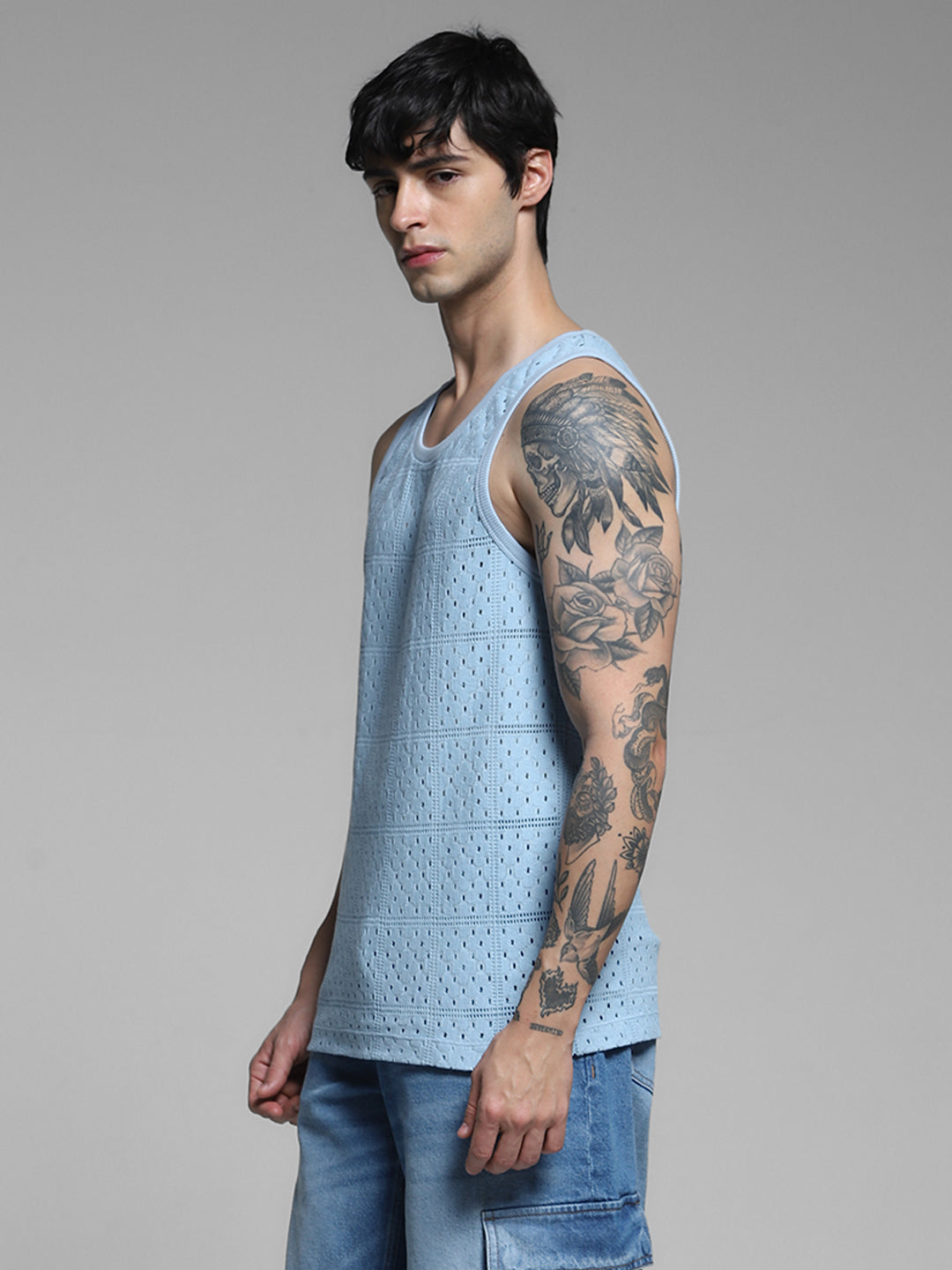 Men's Blue Casual Regular Fit Solid Sleeveless Vest