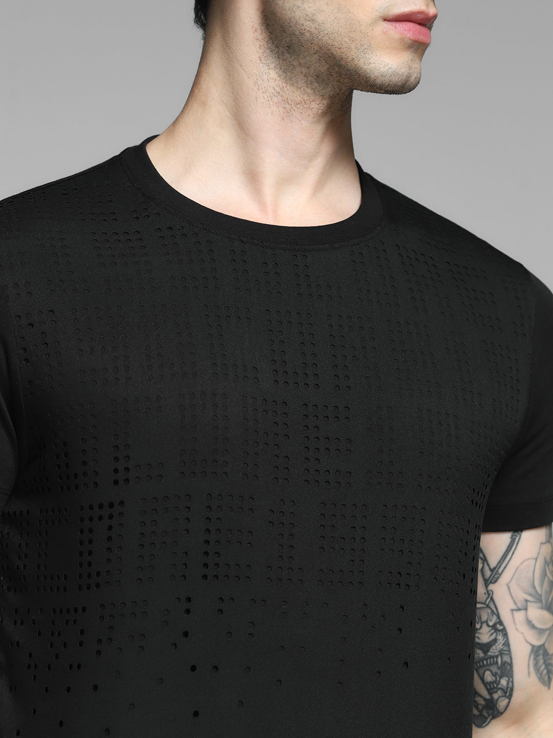Men's Black Casual Slim Fit Solid  Tshirt