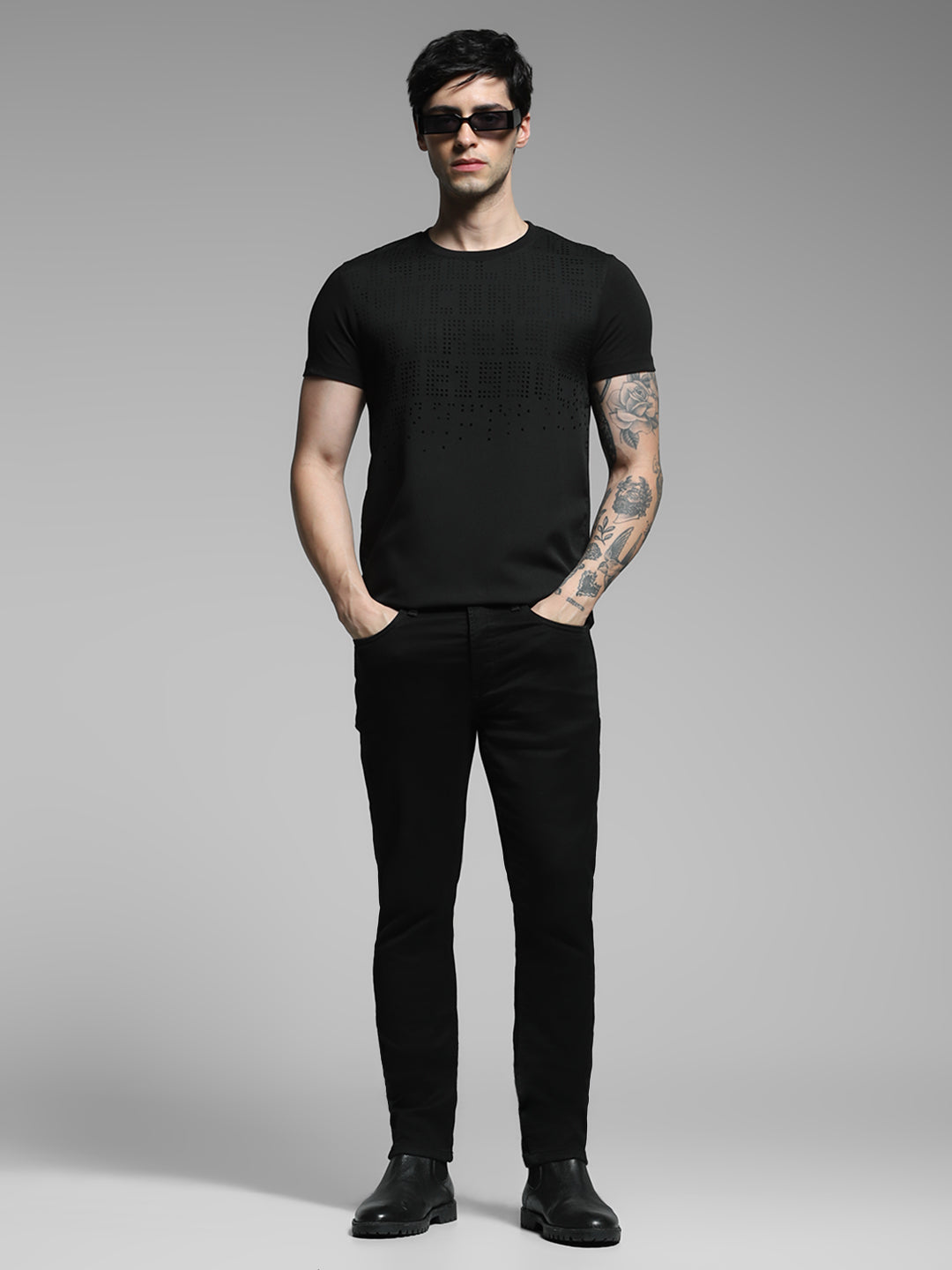 Men's Black Casual Slim Fit Solid  Tshirt