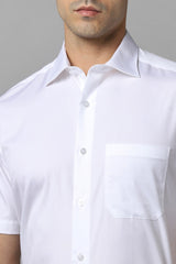 Men's White Formal Solid Regular Fit Half Sleeves Shirt
