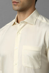 Men's Beige Formal Solid Regular Fit Full Sleeves Shirt
