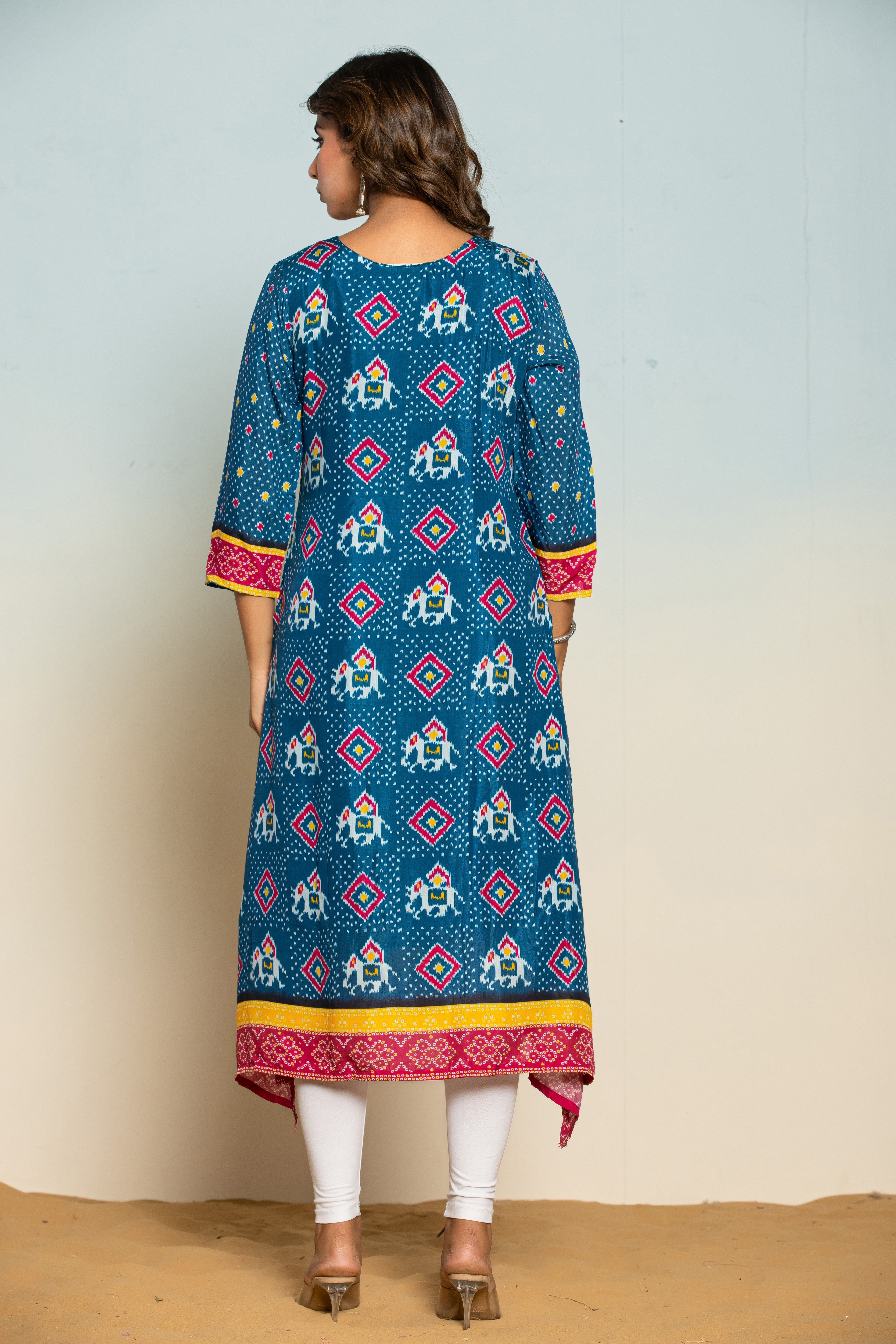 Women's Blue Fusion Regular Fit Printed Three Quarter Sleeves Kurta
