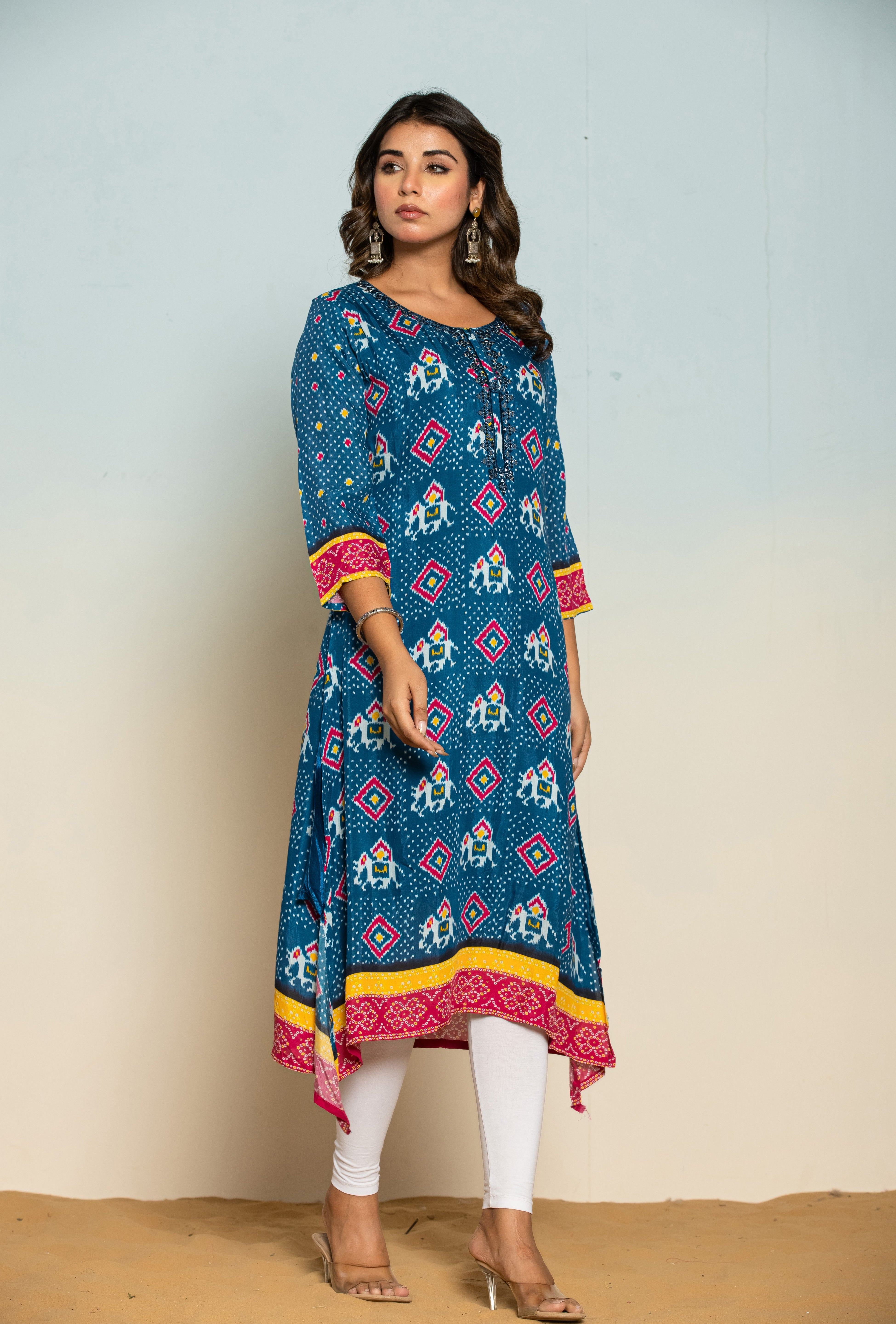 Women's Blue Fusion Regular Fit Printed Three Quarter Sleeves Kurta