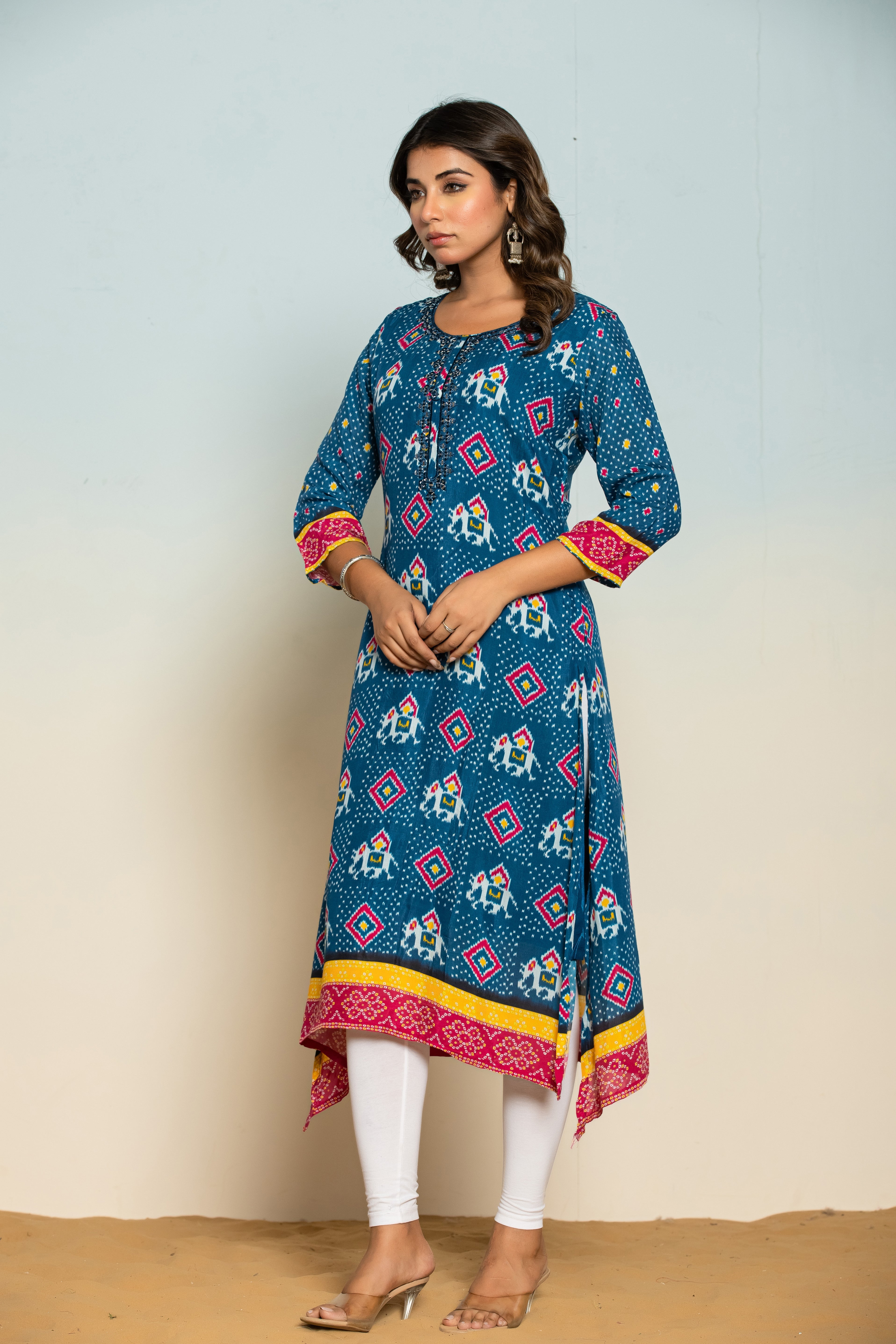 Women's Blue Fusion Regular Fit Printed Three Quarter Sleeves Kurta