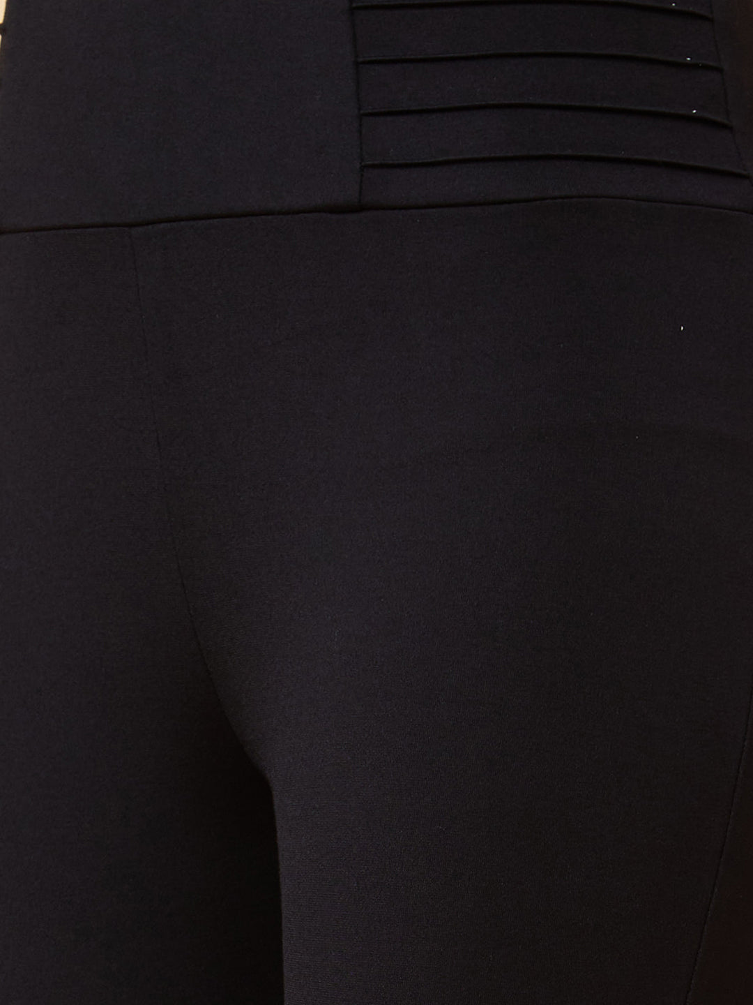 Women's Black Casual Skinny Fit Solid Jeggings