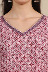 Women's Pink Printed Geometric Modal Straight Kurti