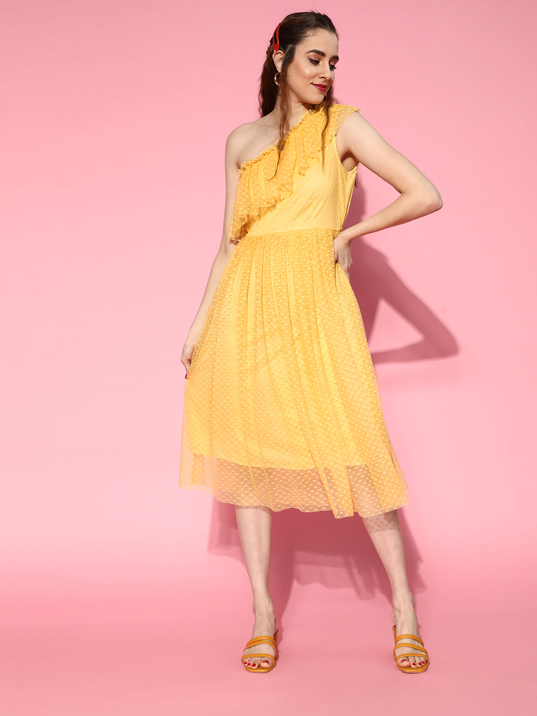 Women's Yellow Casual Regular Fit Solid Sleeveless Dress