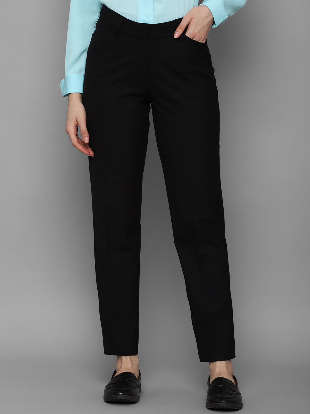 Women's Black Casual Tapered Fit Solid Trouser