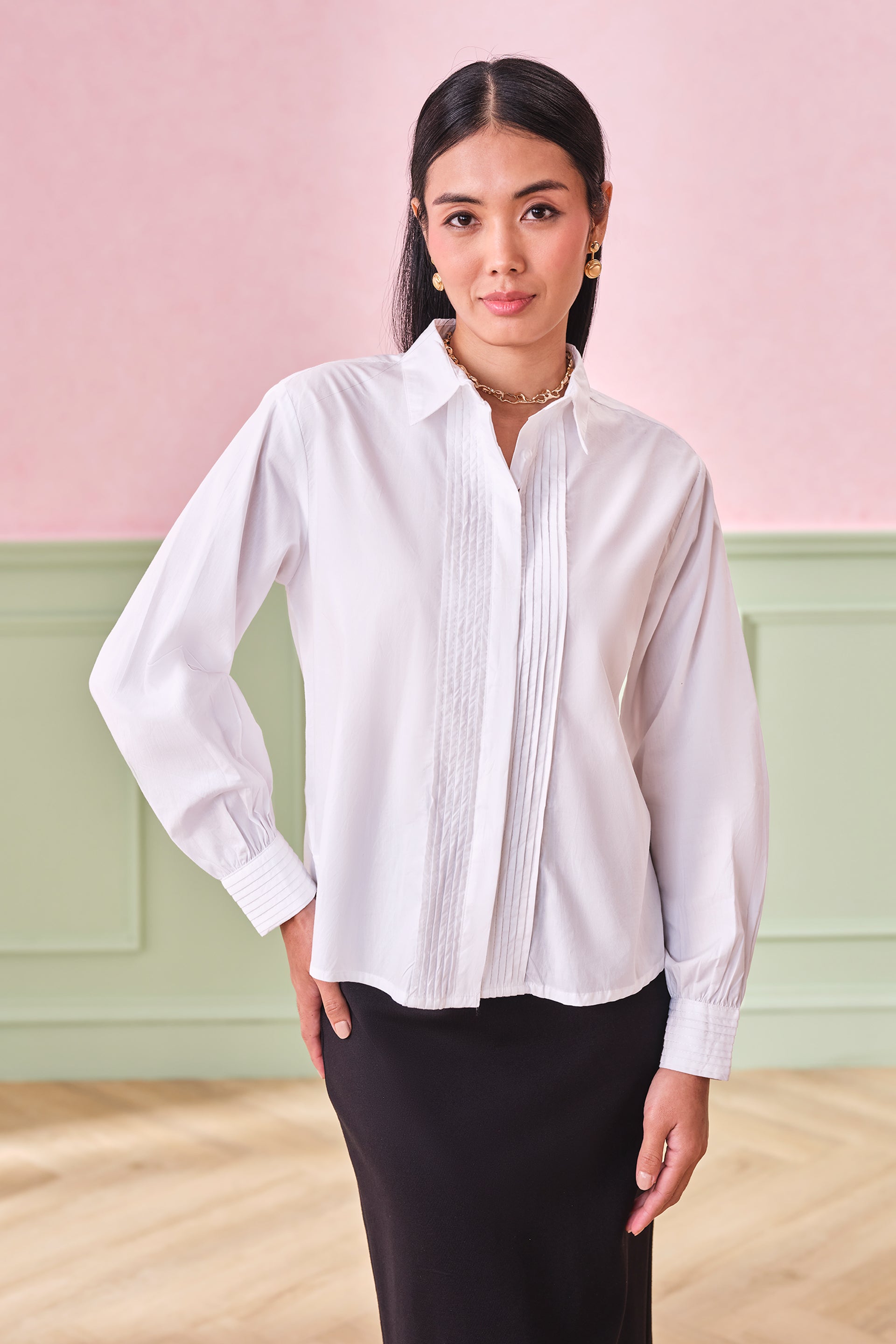 Women's White Casual Regular Fit Solid Full Sleeves Tops