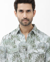 Men's Green Casual Regular Fit Printed Half Sleeves Shirt