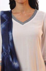 Women's White Solid Floral Thread Work Straight Woven Kurta With Palazzo And Dupatta