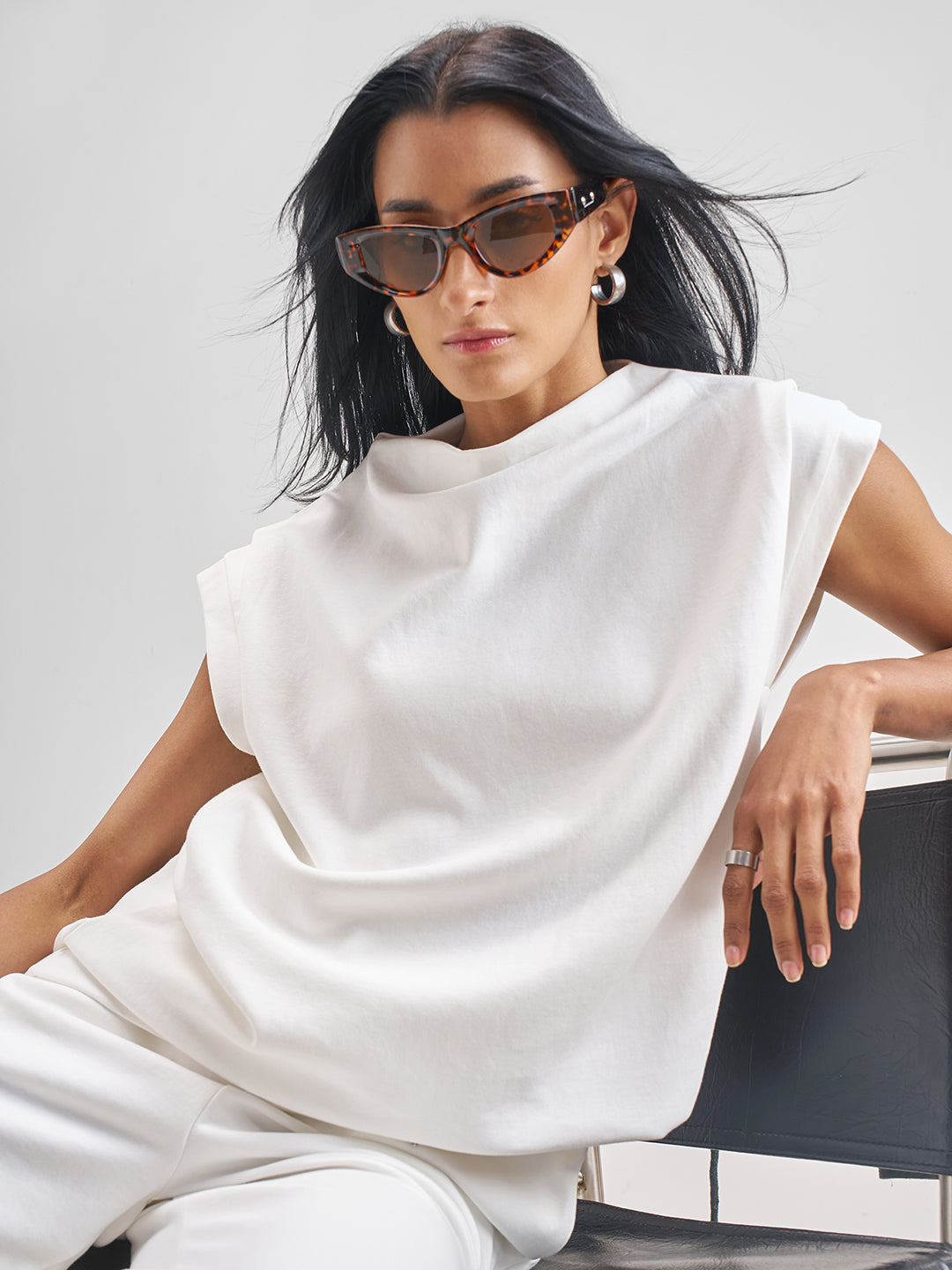 Women's White Casual Solid Sleeveless Top