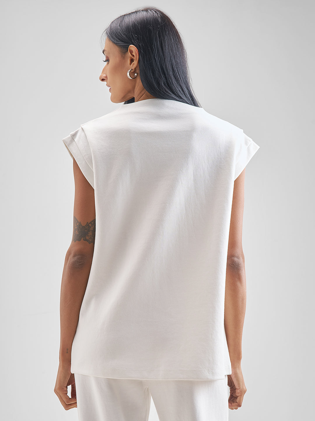Women's White Casual Solid Sleeveless Top