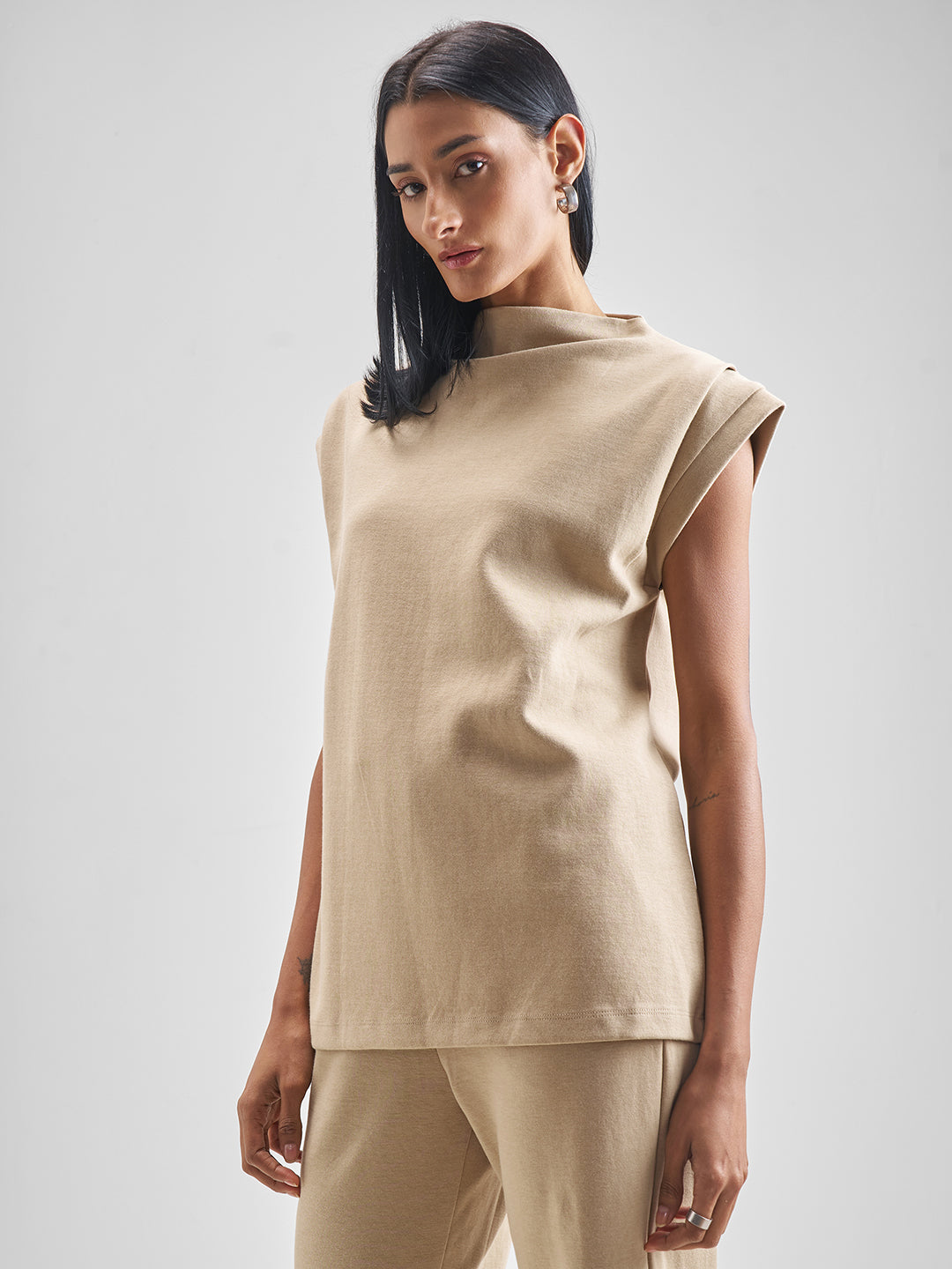 Women's Beige Casual Solid Sleeveless Top