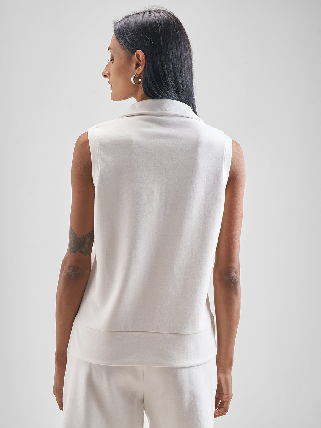 Women's White Casual Self-Design Sleeveless Top