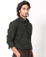 Men's Green Formal Regular Fit Solid Full Sleeves Shirt