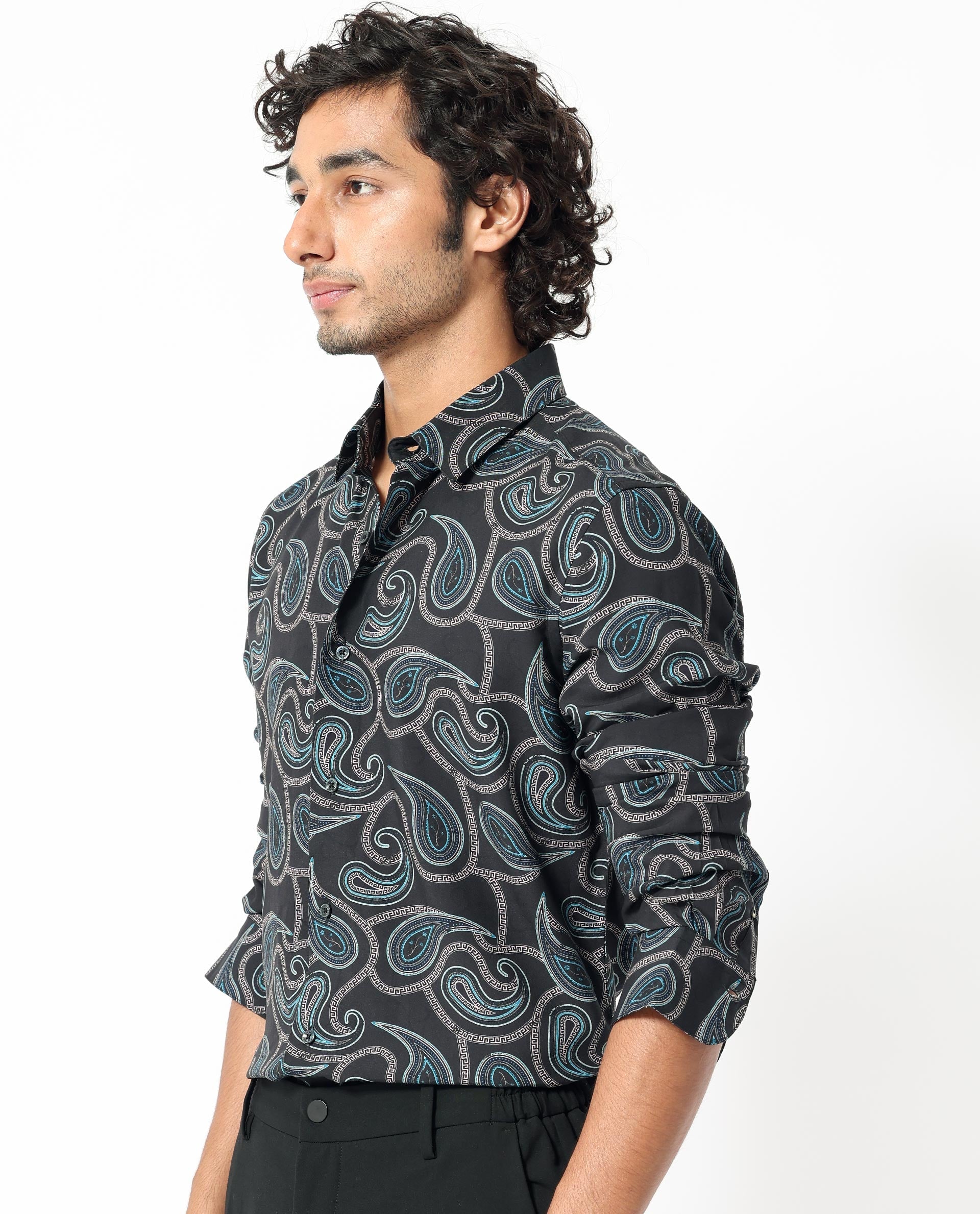 Men's Black Casual Regular Fit Printed Full Sleeves Shirt