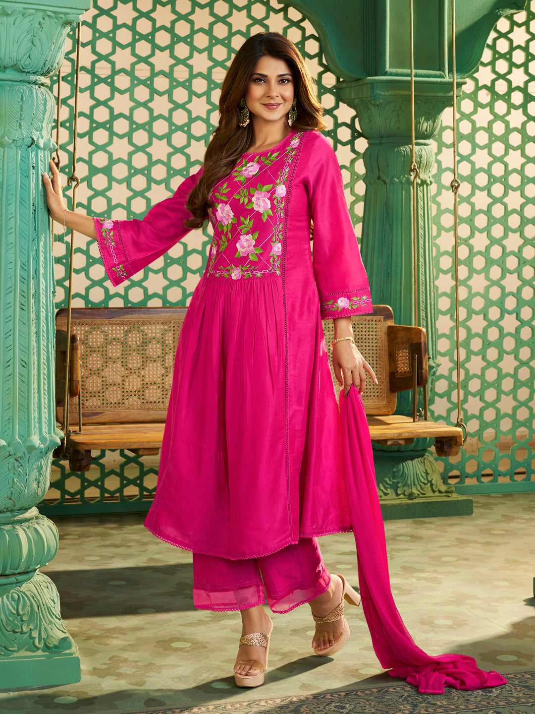 Women's Pink Embroidered Kurta Set