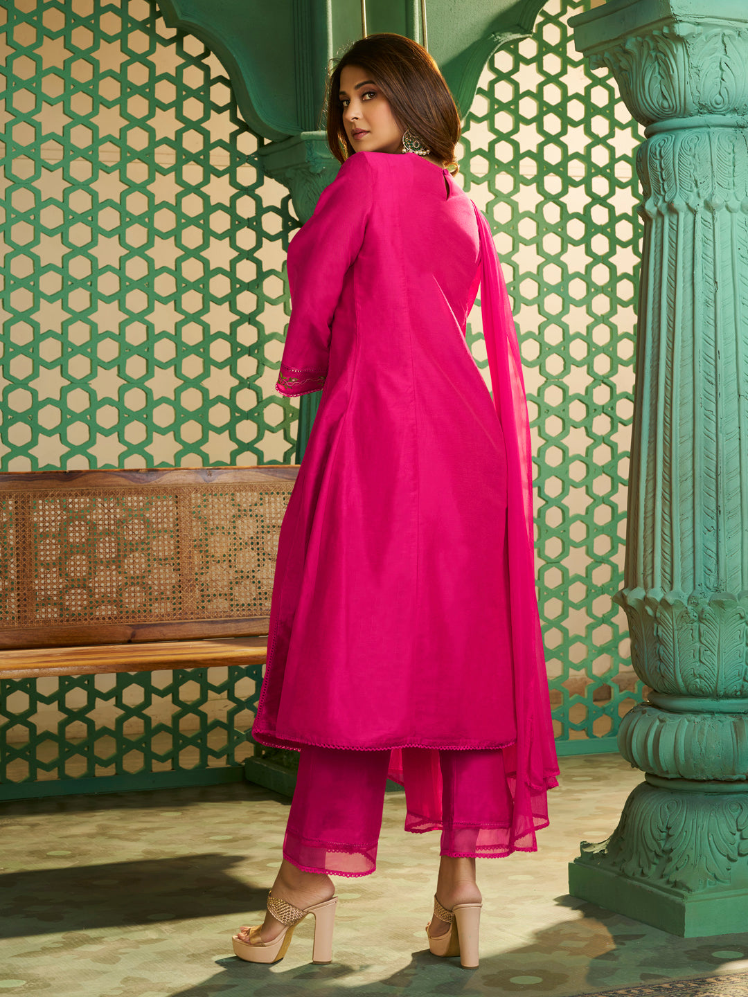 Women's Pink Embroidered Kurta Set