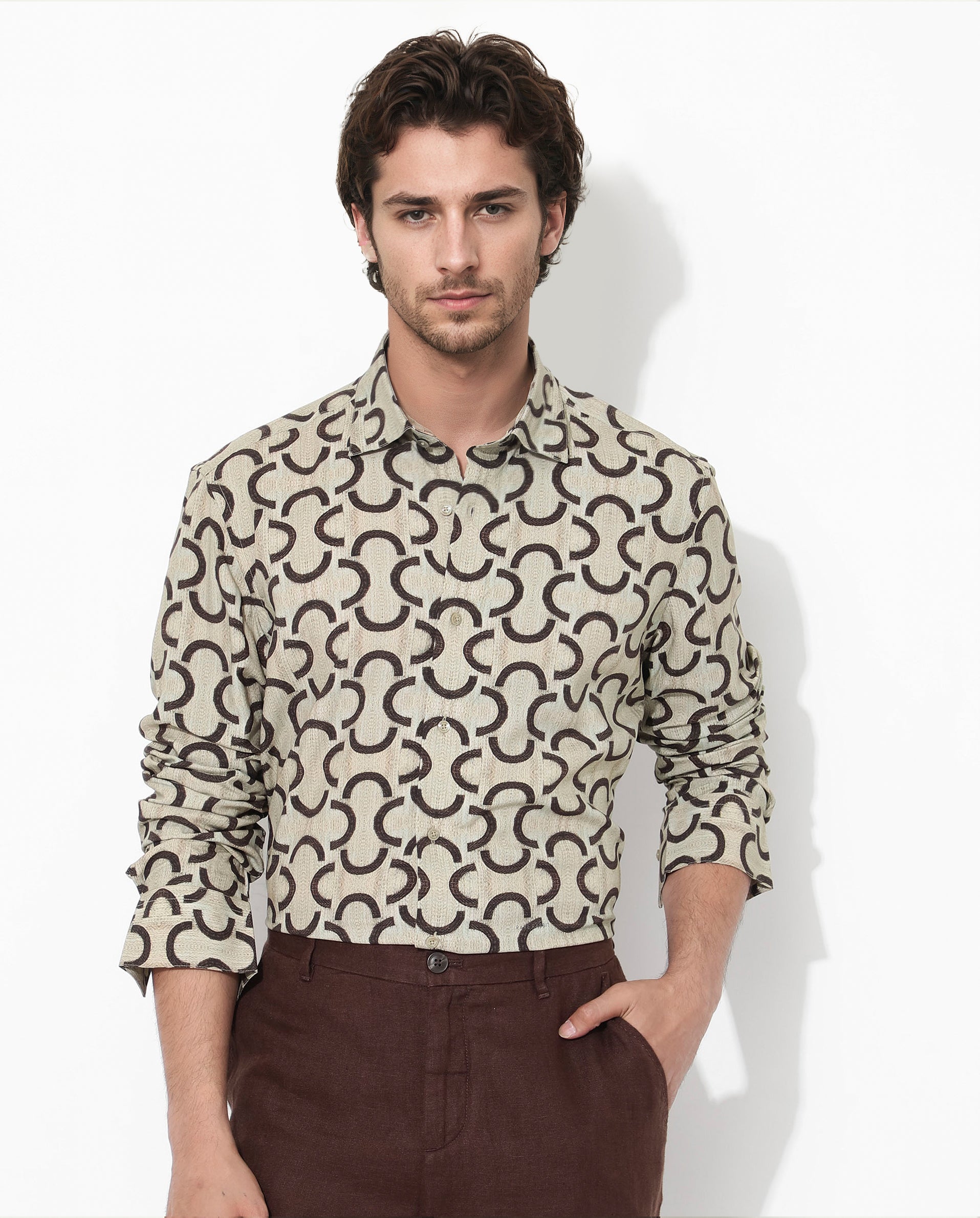 Men's Beige Casual Regular Fit Printed Full Sleeves Shirt